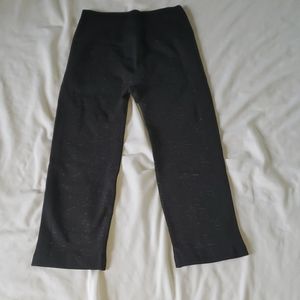 XS Lululemon Athletica Capri Pants